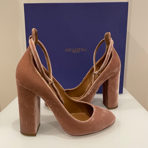 Aquazzura Shoes - Aquazzura pink velvet Alix pumps size 35